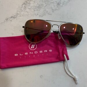 Blenders Eyewear Women's Aviator Sunglasses - Pink and Silver
